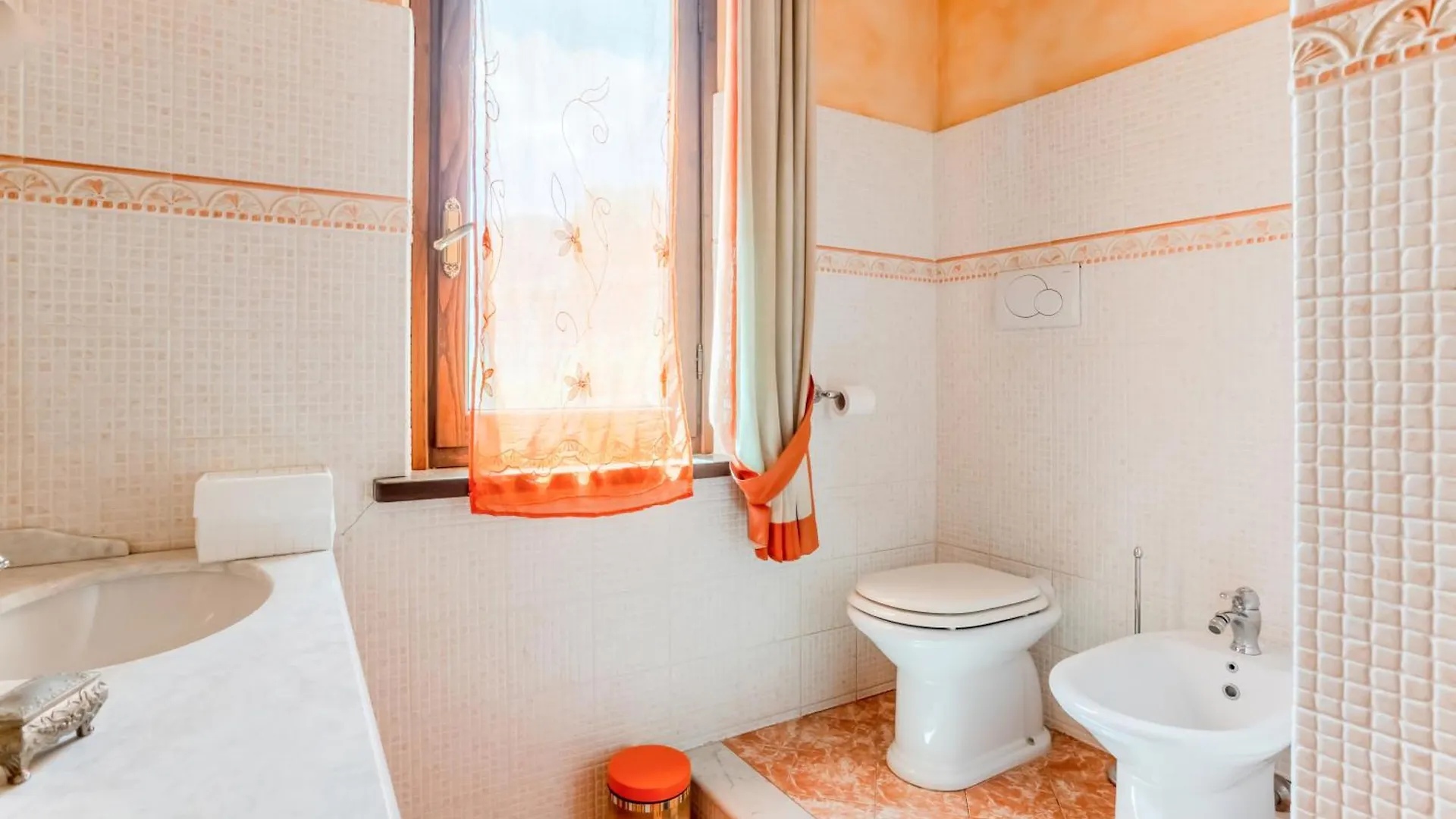 Rustic Villetta With Garden, Pool And Parking Capannori Apartment