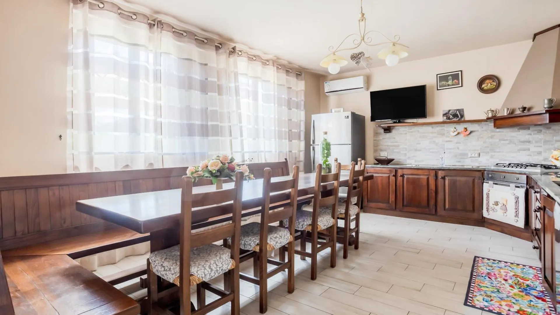Rustic Villetta With Garden, Pool And Parking Capannori Italy