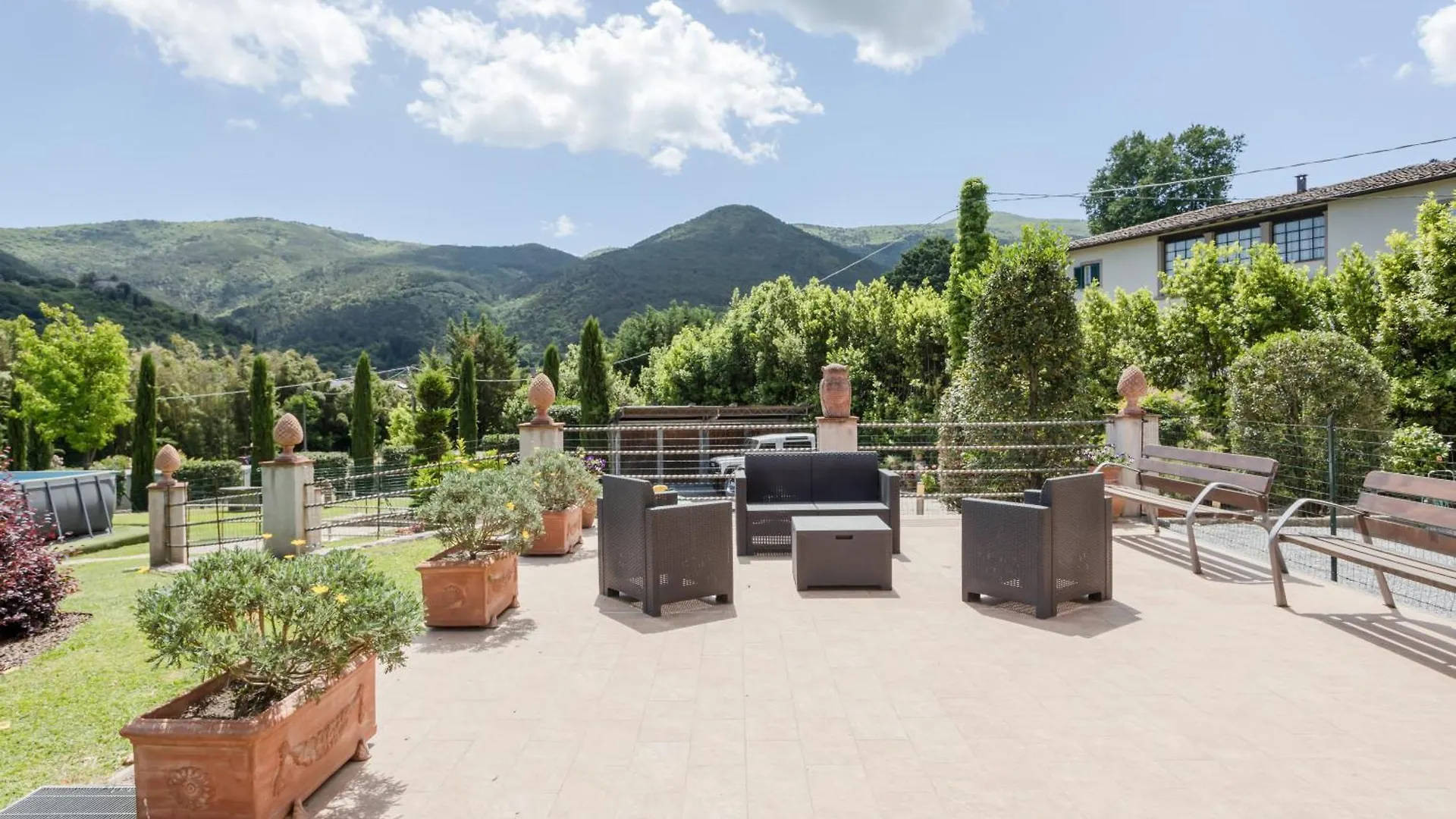 Apartment Rustic Villetta With Garden, Pool And Parking Capannori Italy
