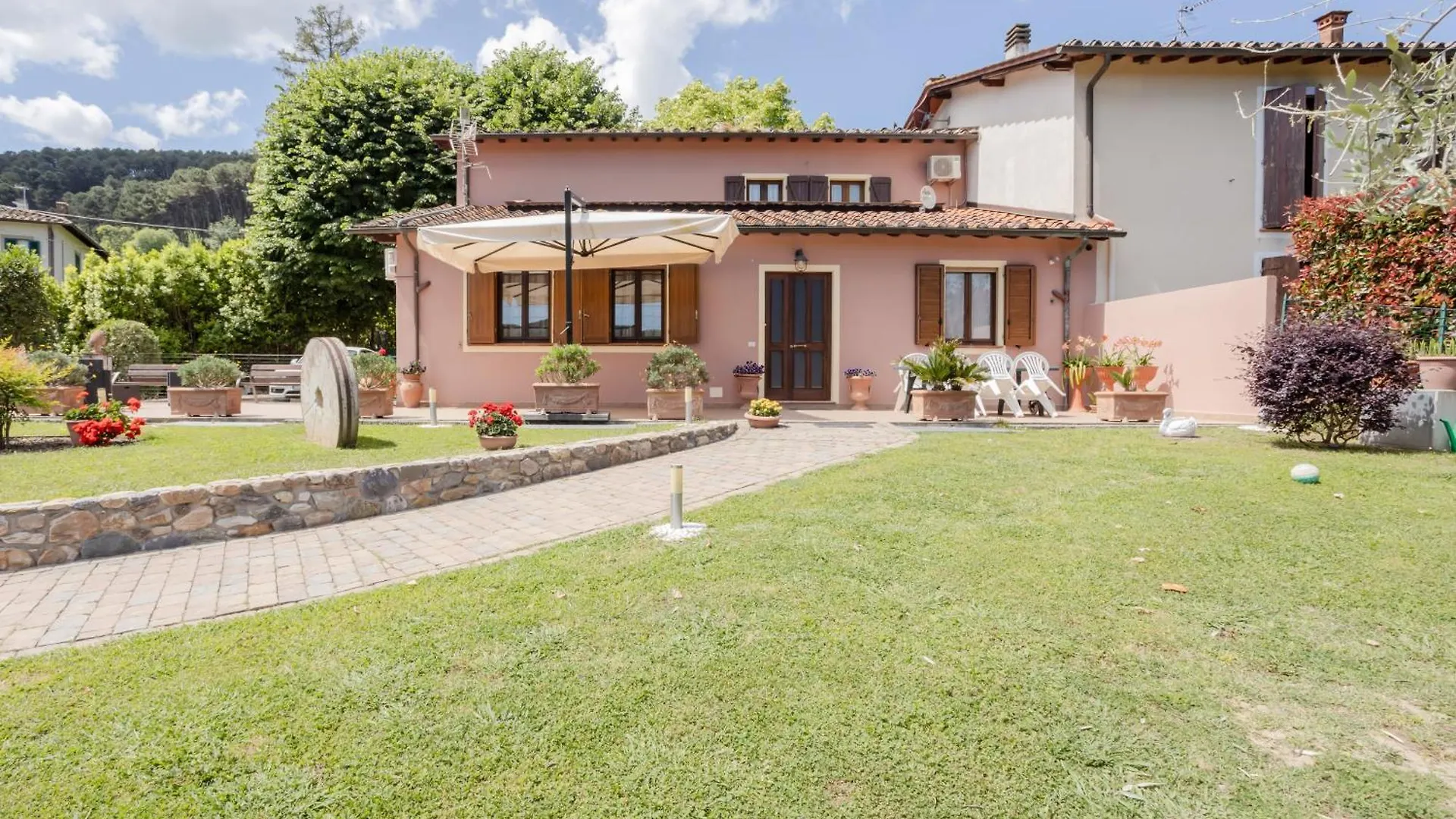 Rustic Villetta With Garden, Pool And Parking Capannori